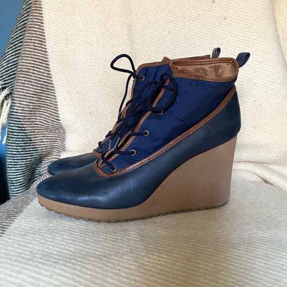 LL Bean Signature Wedge Retro Boots